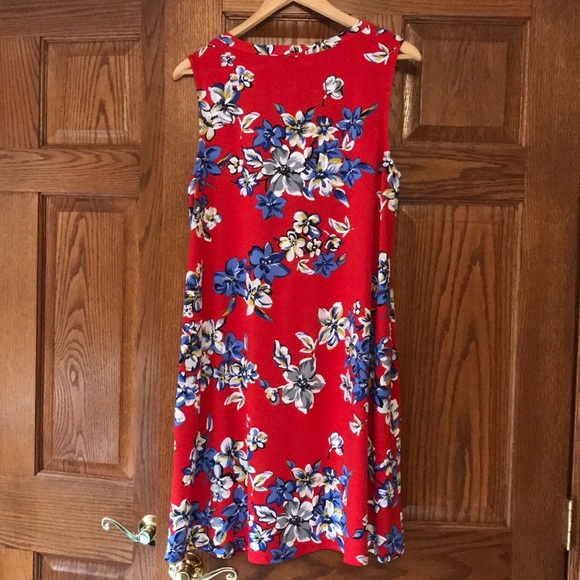 Fun red dress - Picture 2 of 4